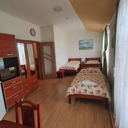Oaza Kystra Πανσιόν *