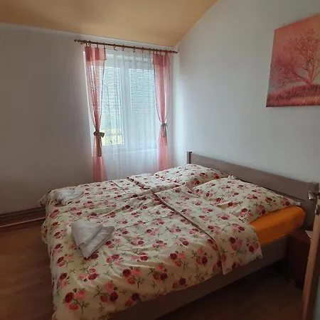 Oaza Kystra Πανσιόν *