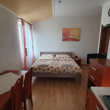 Oaza Kystra Πανσιόν Slavetin